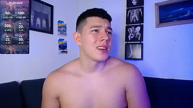 JamesCr  online show from December 19, 2025, 2:41 pm