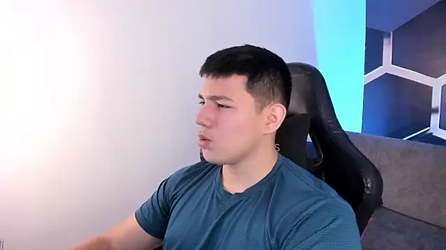 JamesCr  online show from January 15, 2026, 3:21 am