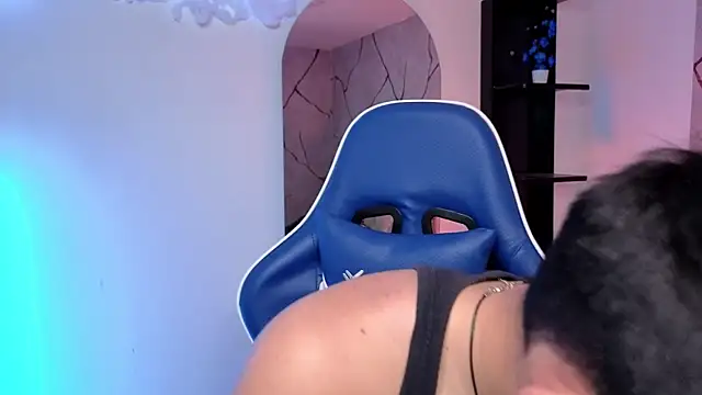 JamesCr  online show from July 23, 2026, 12:24 pm