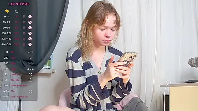 Kellybbface online show from July 16, 2026, 4:31 am