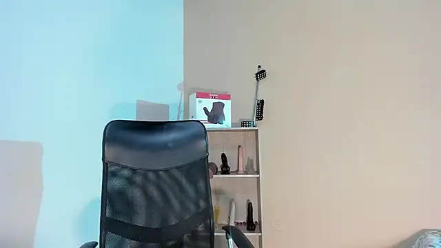 Snapshot of Violetta_0 chatting on November 11, 2025, 1:39 pm Violetta 0 online show from November 11, 2025, 1:39 pm