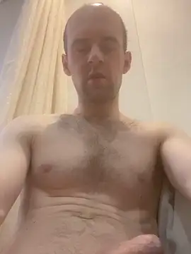 LynnAhNight online show from November 15, 2025, 5:22 am