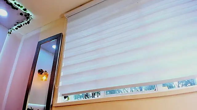 Snapshot of AzunaStar chatting on February 20, 2026, 10:12 pm AzunaStar online show from February 20, 2026, 10:12 pm