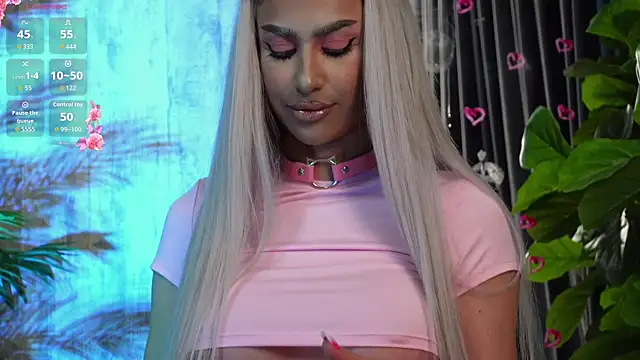 Snapshot of KarlaBart chatting on November 7, 2025, 8:13 pm KarlaBart online show from November 7, 2025, 8:13 pm