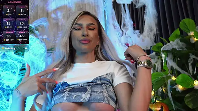 Snapshot of KarlaBart chatting on October 21, 2025, 8:08 pm KarlaBart online show from October 21, 2025, 8:08 pm