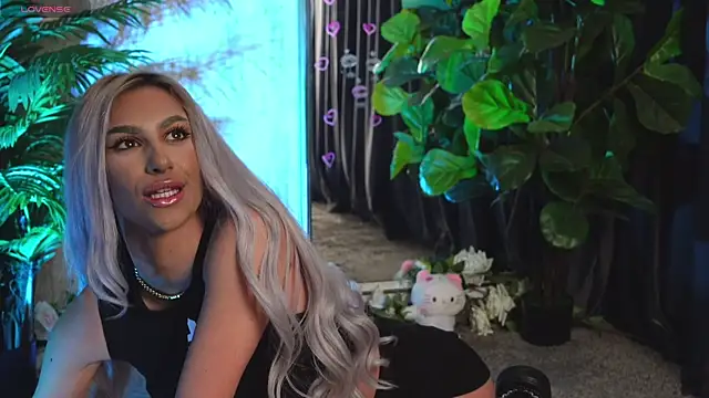 Snapshot of KarlaBart chatting on October 11, 2025, 7:37 pm KarlaBart online show from October 11, 2025, 7:37 pm