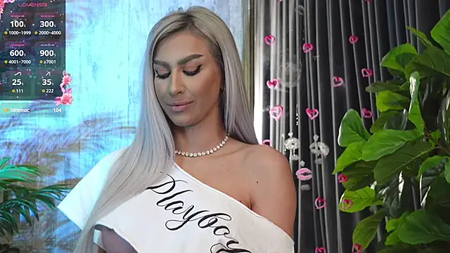 Snapshot of KarlaBart chatting on November 12, 2025, 8:12 pm KarlaBart online show from November 12, 2025, 8:12 pm