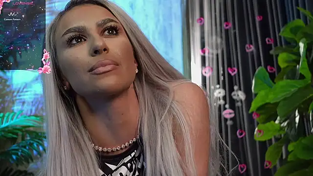 Snapshot of KarlaBart chatting on November 9, 2025, 8:02 pm KarlaBart online show from November 9, 2025, 8:02 pm