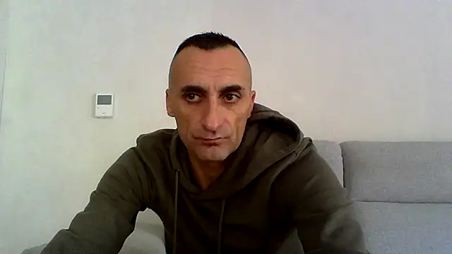 ANGELSANTAMARIA- online show from October 11, 2025, 3:24 pm