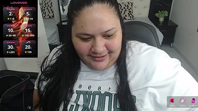 Snapshot of Aaliyah11 chatting on November 14, 2025, 1:20 am Aaliyah11 online show from November 14, 2025, 1:20 am