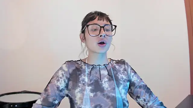 Snapshot of ggor4w33 chatting on October 16, 2025, 1:58 am ggor4w33 online show from October 16, 2025, 1:58 am