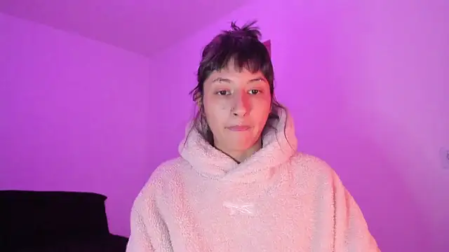 Snapshot of ggor4w33 chatting on October 19, 2025, 5:21 am ggor4w33 online show from October 19, 2025, 5:21 am