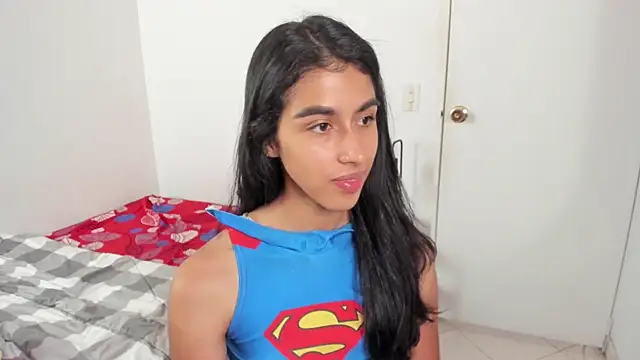 Snapshot of Mazikeen__18 chatting on August 6, 2026, 2:23 pm Mazikeen 18 online show from August 6, 2026, 2:23 pm