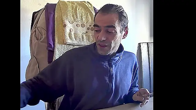 Snapshot of ReyDeBotones chatting on March 16, 2026, 2:21 pm ReyDeBotones online show from March 16, 2026, 2:21 pm