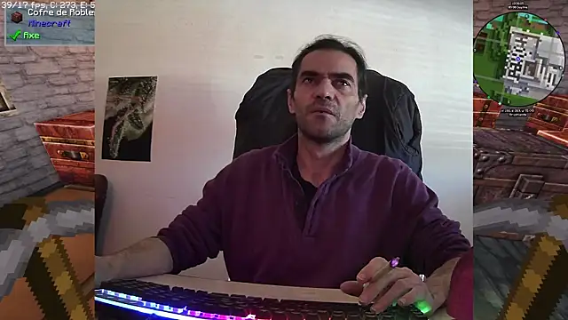 Snapshot of ReyDeBotones chatting on April 4, 2026, 4:13 pm ReyDeBotones online show from April 4, 2026, 4:13 pm