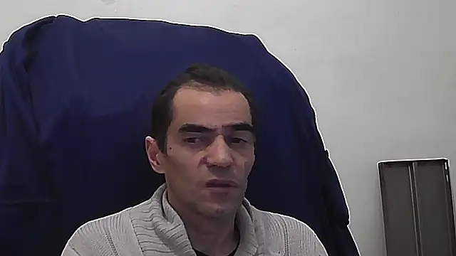 Snapshot of ReyDeBotones chatting on March 8, 2026, 2:04 am ReyDeBotones online show from March 8, 2026, 2:04 am