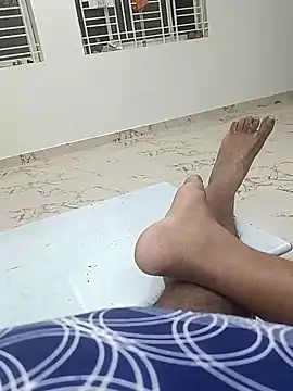 hottim786 online show from February 1, 2025, 5:37 pm