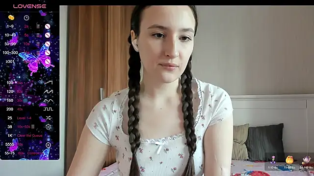 Snapshot of Cute__Nana chatting on October 22, 2025, 6:02 am Cute Nana online show from October 22, 2025, 6:02 am