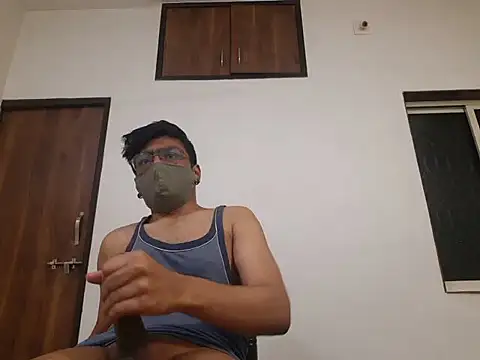 Snapshot of kk77102 chatting on February 15, 2025, 6:33 pm kk77102 online show from February 15, 2025, 6:33 pm