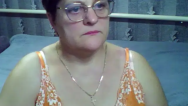 Snapshot of ElzaJewel chatting on February 18, 2026, 10:28 pm ElzaJewel online show from February 18, 2026, 10:28 pm