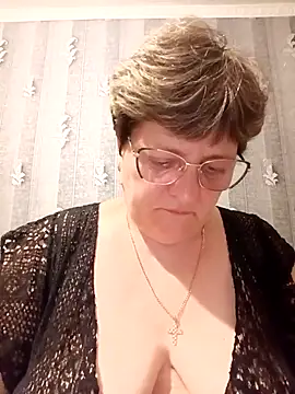 ElzaJewel online show from April 24, 2026, 1:07 am