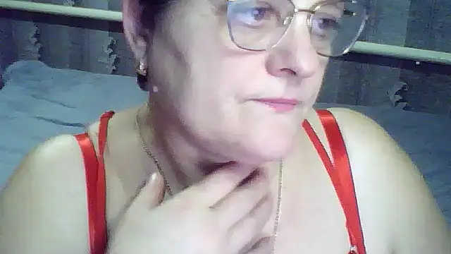 Snapshot of ElzaJewel chatting on February 20, 2026, 8:22 pm ElzaJewel online show from February 20, 2026, 8:22 pm