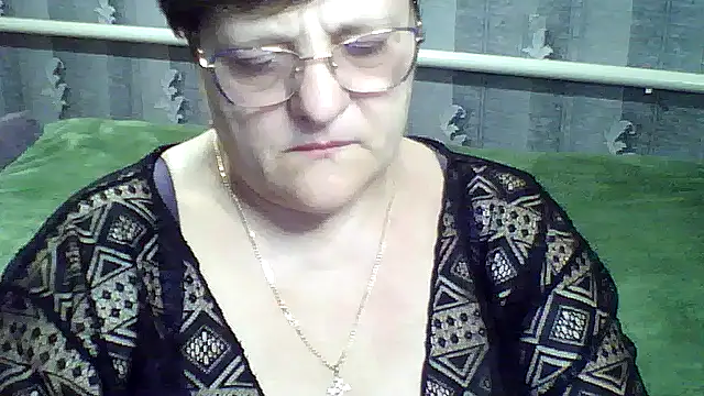 Snapshot of ElzaJewel chatting on March 17, 2026, 7:50 pm ElzaJewel online show from March 17, 2026, 7:50 pm