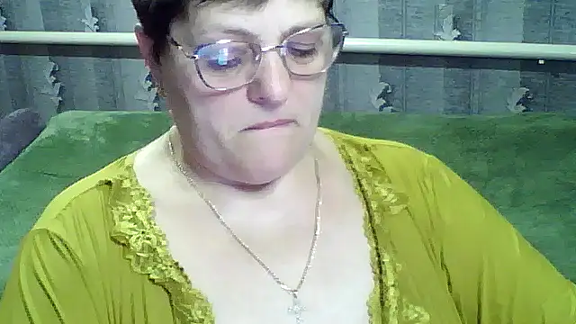 Snapshot of ElzaJewel chatting on March 20, 2026, 7:59 pm ElzaJewel online show from March 20, 2026, 7:59 pm