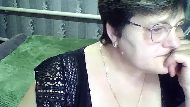 Snapshot of ElzaJewel chatting on March 13, 2026, 7:41 pm ElzaJewel online show from March 13, 2026, 7:41 pm