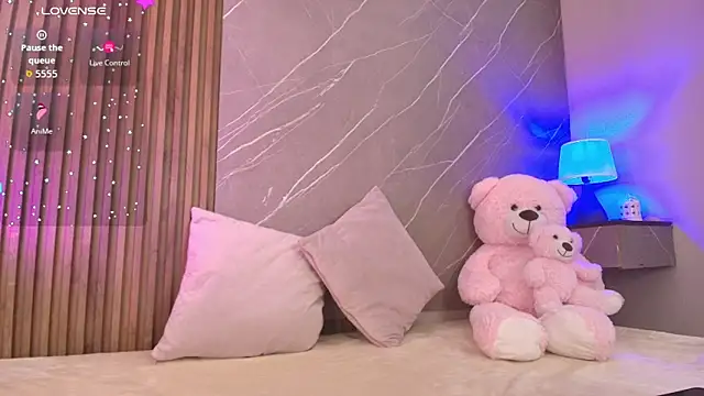 ariana jhonson1 online show from January 16, 2026, 12:09 pm