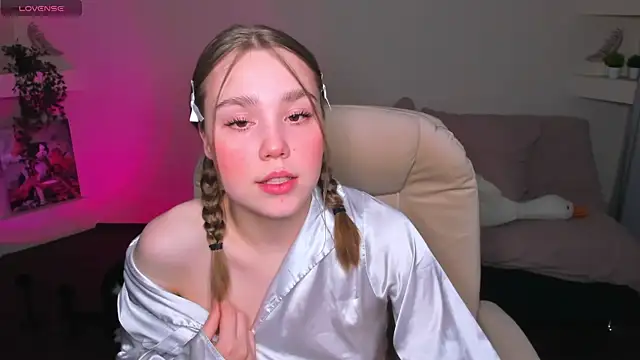 YourMegan online show from May 5, 2026, 6:33 pm