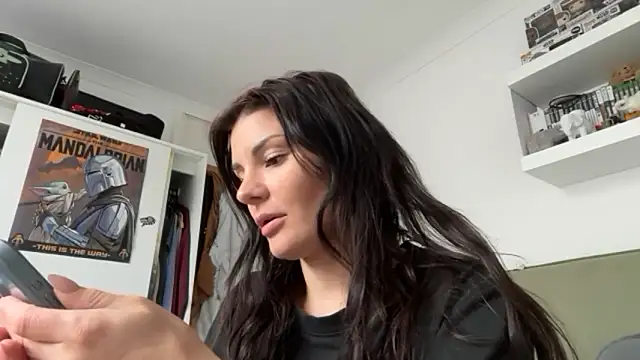 Snapshot of Petitecookie chatting on May 10, 2026, 1:57 pm Petitecookie online show from May 10, 2026, 1:57 pm