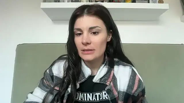 Snapshot of Petitecookie chatting on April 5, 2026, 5:19 pm Petitecookie online show from April 5, 2026, 5:19 pm