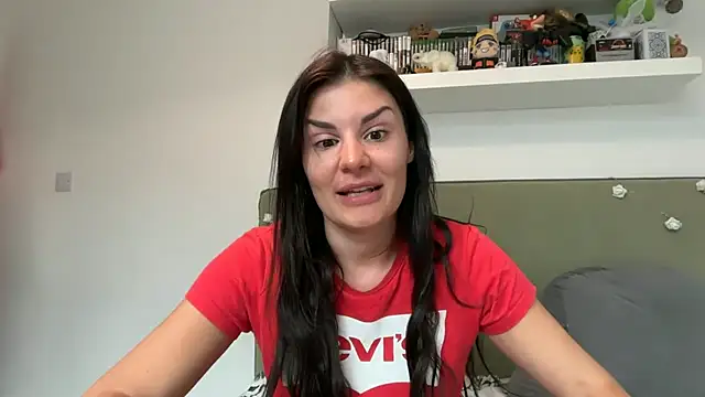 Snapshot of Petitecookie chatting on May 2, 2026, 5:07 pm Petitecookie online show from May 2, 2026, 5:07 pm