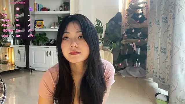 nanaliu6 online show from December 19, 2025, 2:26 am