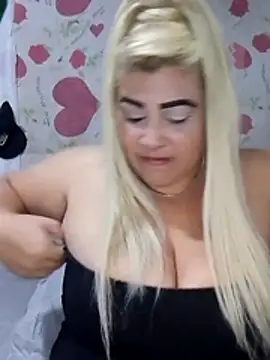 BonniAdams online show from November 27, 2025, 2:12 am