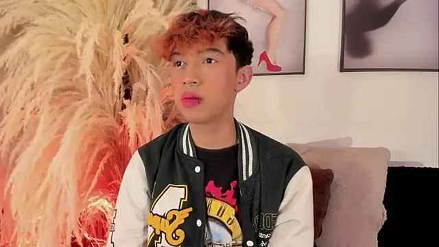 Snapshot of Allen_Starck chatting on November 9, 2025, 3:21 am Allen Starck online show from November 9, 2025, 3:21 am