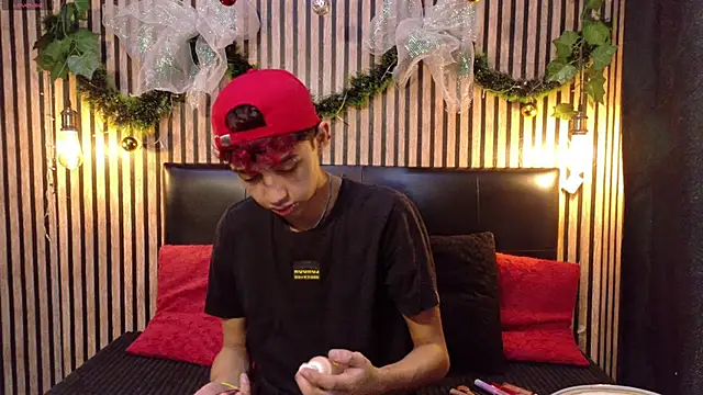 Snapshot of Allen_Starck chatting on December 15, 2025, 7:41 pm Allen Starck online show from December 15, 2025, 7:41 pm