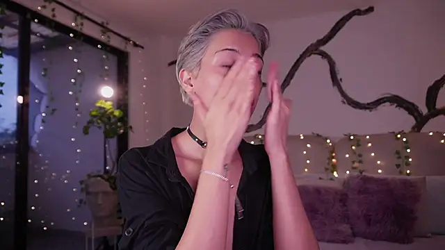 soidai miiu online show from October 12, 2025, 11:22 am