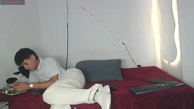 Snapshot of the_murderer chatting on March 14, 2025, 5:38 am the murderer online show from March 14, 2025, 5:38 am