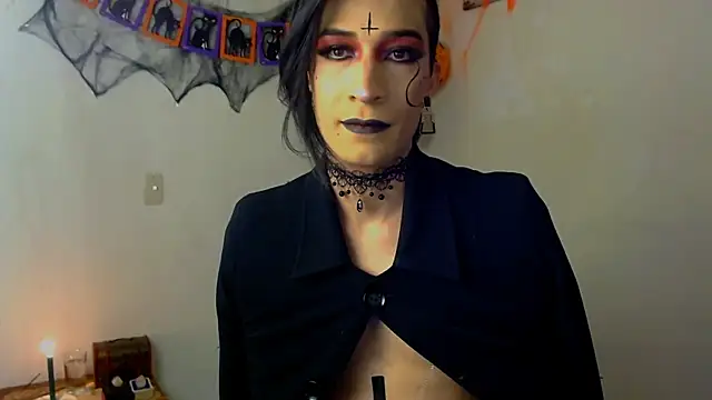 Snapshot of NovaNyx11 chatting on October 17, 2025, 10:00 pm NovaNyx11 online show from October 17, 2025, 10:00 pm