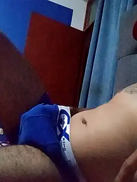 Snapshot of Elgroney23 chatting on April 3, 2026, 12:17 am Elgroney23 online show from April 3, 2026, 12:17 am