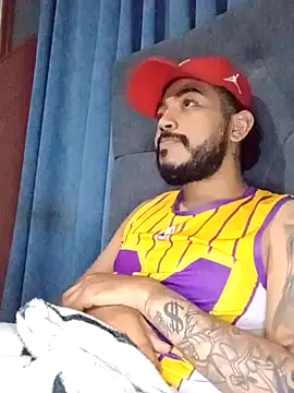 Snapshot of Elgroney23 chatting on April 10, 2026, 6:31 am Elgroney23 online show from April 10, 2026, 6:31 am