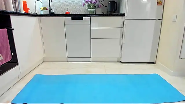 Katya yoga online show from October 8, 2025, 3:41 am