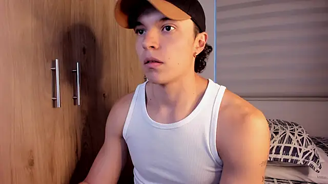 Mastrangelo xxx online show from November 30, 2025, 10:43 pm