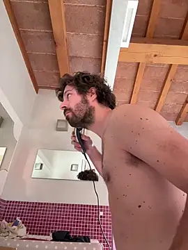 Ovett086 online show from April 11, 2026, 8:18 am