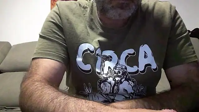 Snapshot of arka6 chatting on April 8, 2026, 9:05 pm arka6 online show from April 8, 2026, 9:05 pm