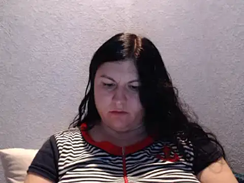 Snapshot of KiraSwee chatting on October 10, 2025, 6:09 pm KiraSwee online show from October 10, 2025, 6:09 pm