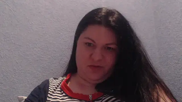 KiraSwee online show from January 5, 2026, 5:27 pm