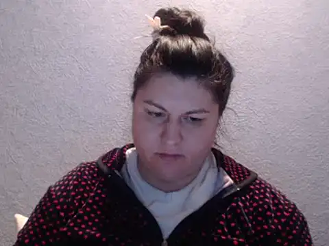 Snapshot of KiraSwee chatting on October 17, 2025, 6:21 pm KiraSwee online show from October 17, 2025, 6:21 pm